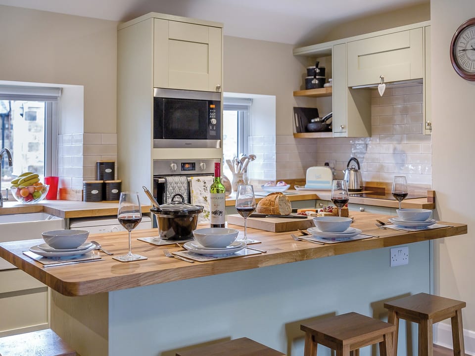 Kitchen/diner | The Old Cottage - Redstead Accomodation, Beadnell
