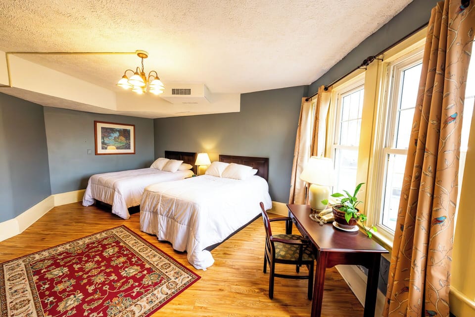 Wake up to daylight, then plan the day at the desk.