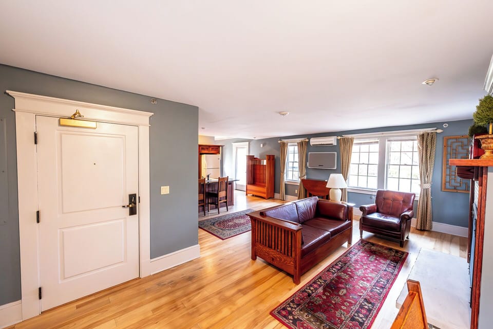 Step inside and feel at home in airy comfort.