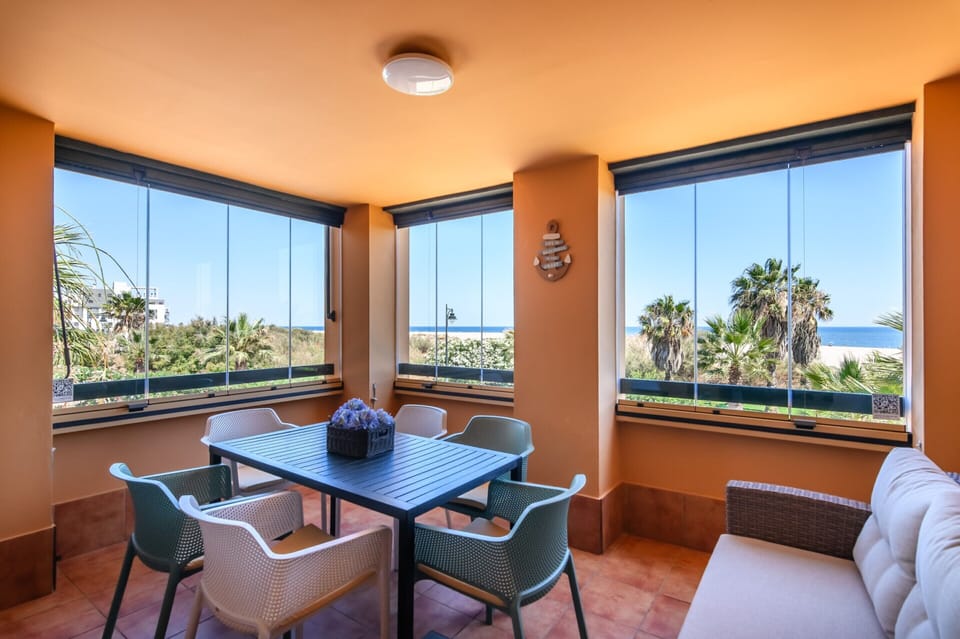 Apartment | Dining