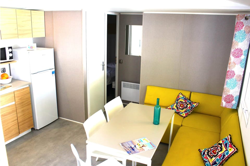 Mobile Home | Living room