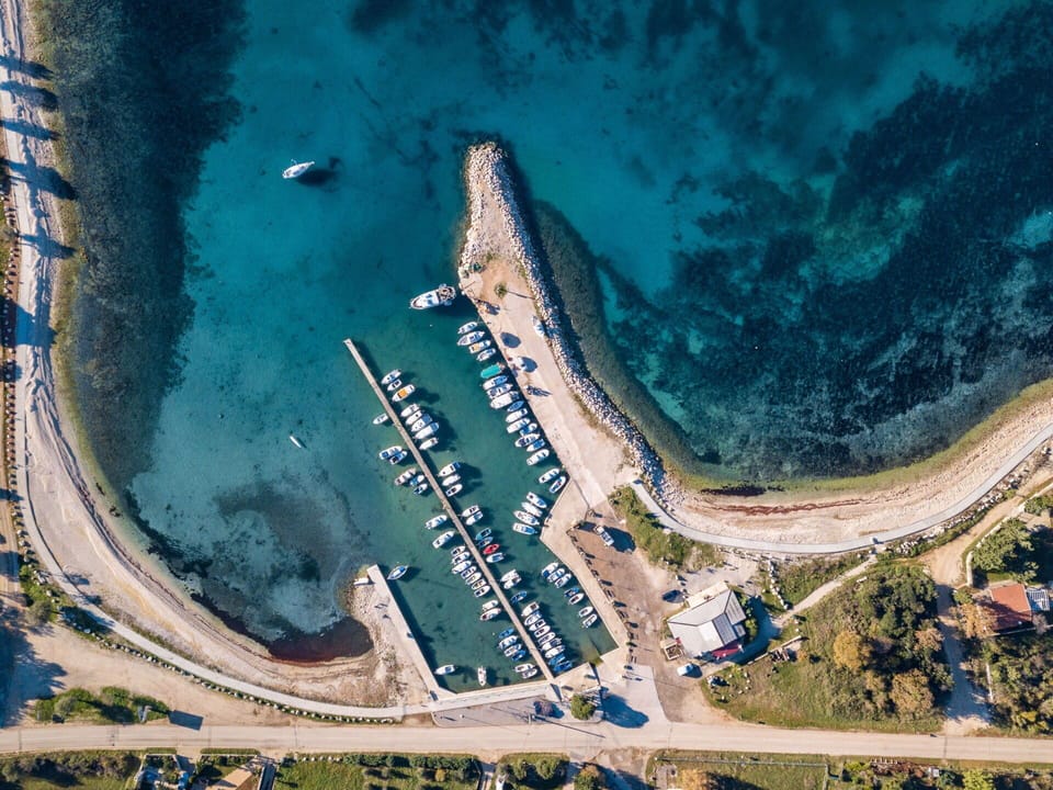 Blue, Water, Boat, Water Resources, Body Of Water, Coast, Watercraft, Coastal And Oceanic Landforms, Sea, Beach