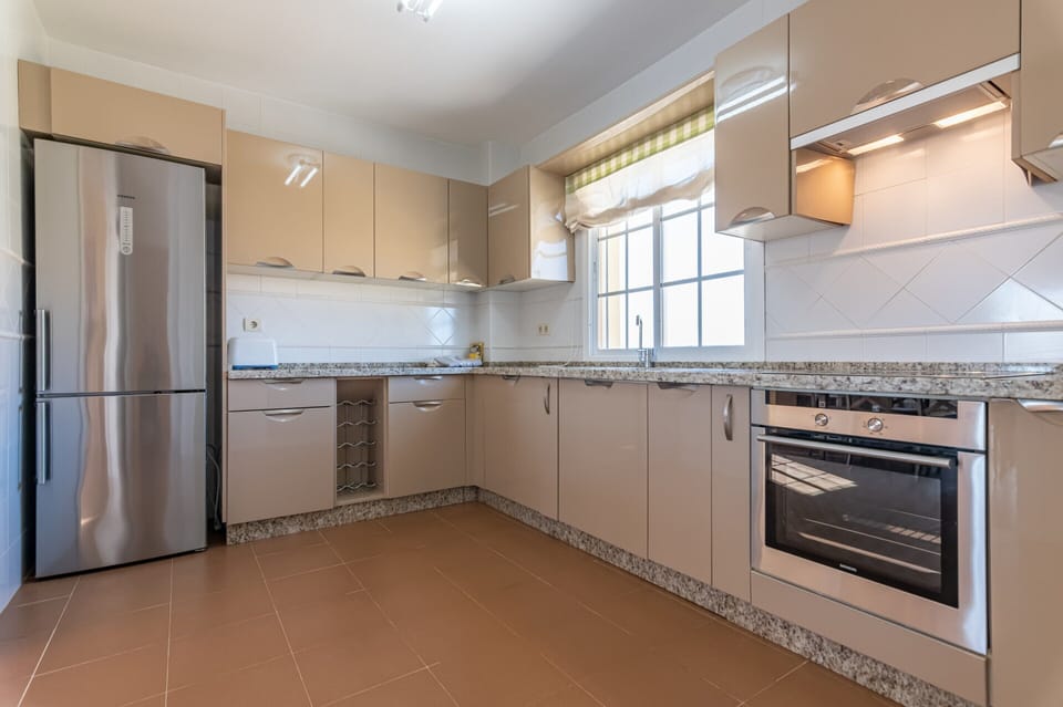 Apartment | Private kitchen | Coffee/tea maker, fridge, microwave, oven
