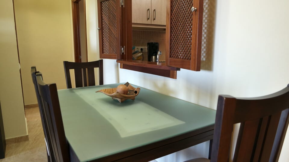 Apartment | Dining