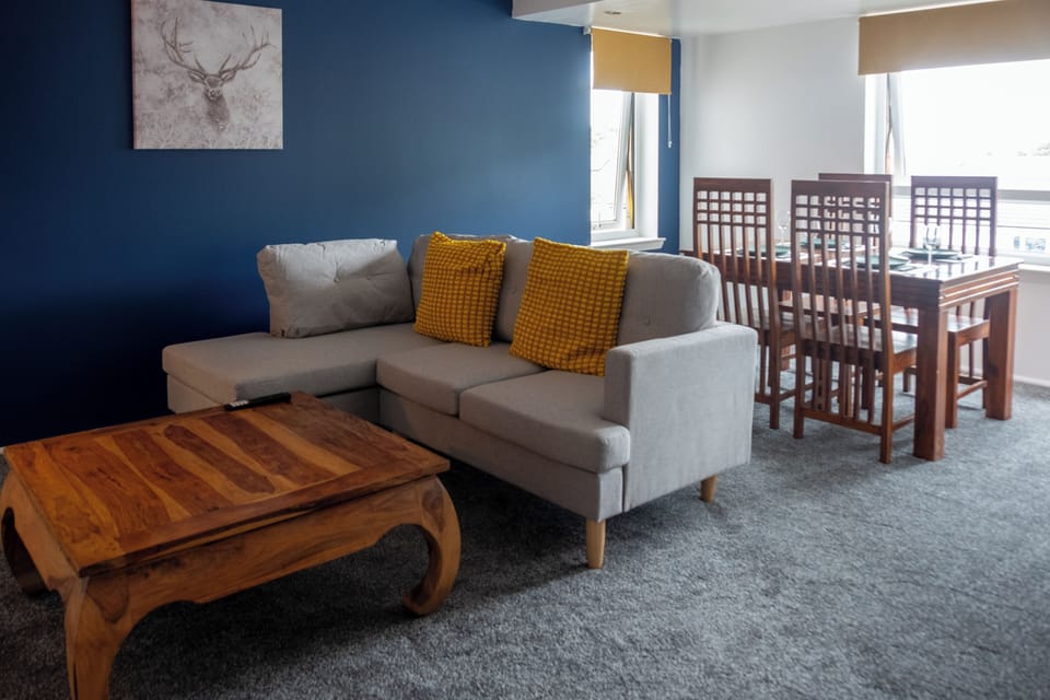 Apartment | Living area | TV