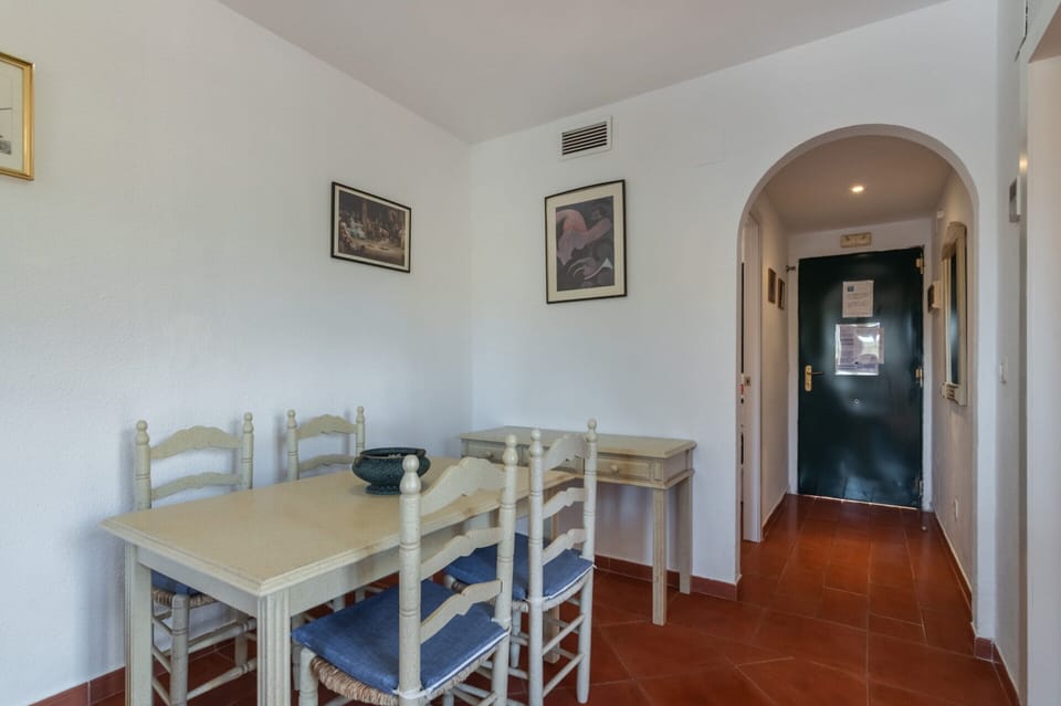 Apartment | Dining