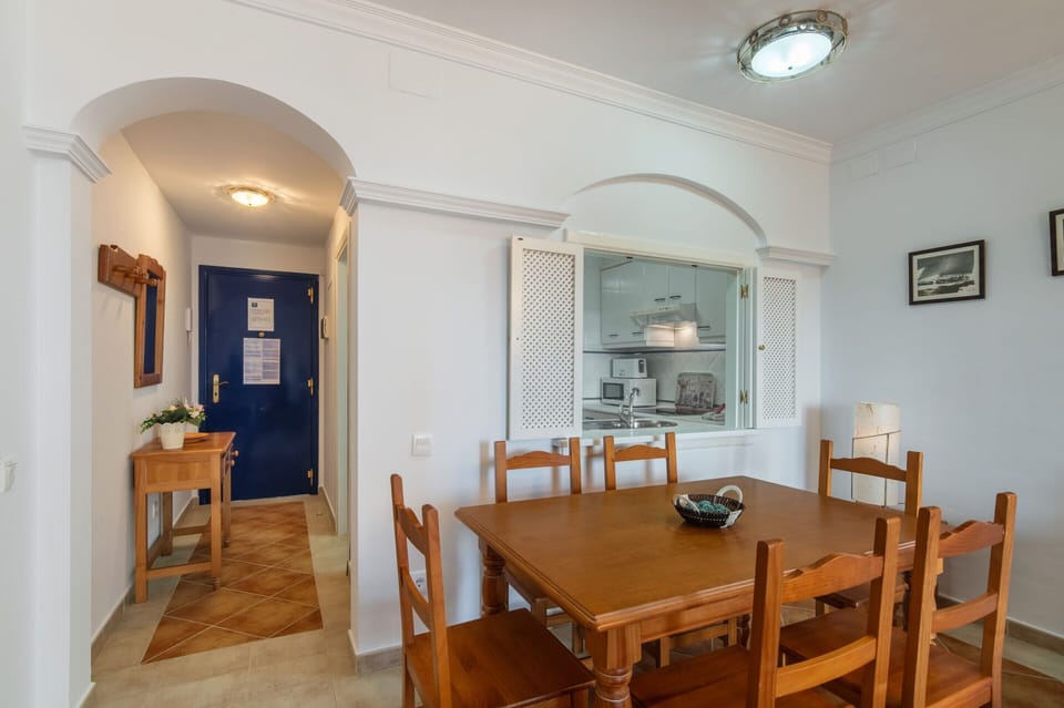Apartment | Dining