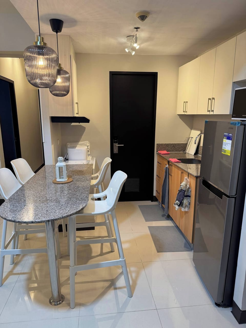 Condo, 2 Bedrooms, Accessible, Balcony | Dining room