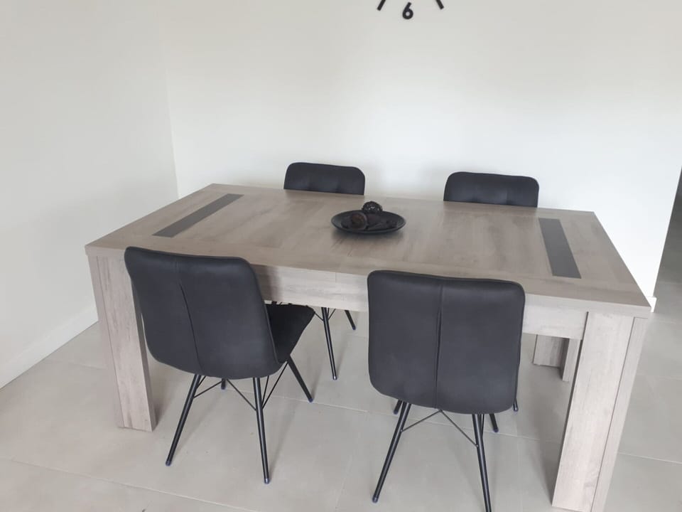 Apartment | Dining