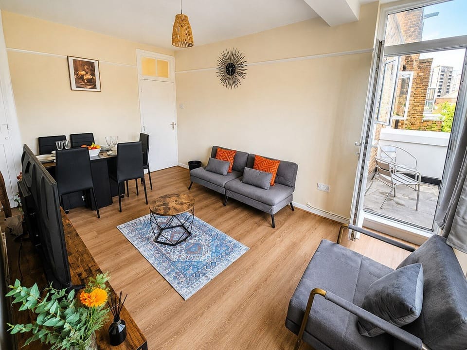 Living room with balcony 