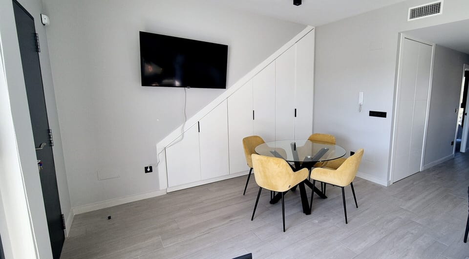 Apartment | Dining