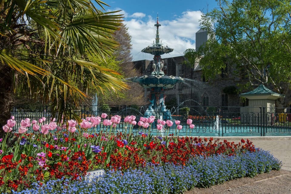Christchurch Botanic Gardens (15 Minutes Walk)