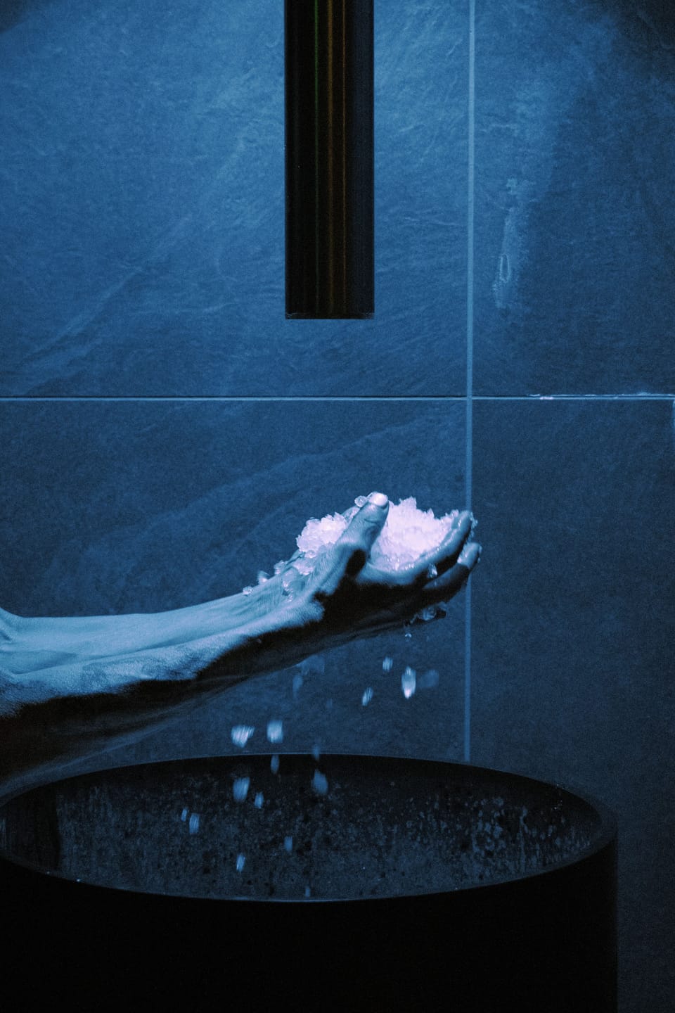 Sauna, hot tub, steam room, body treatments, aromatherapy