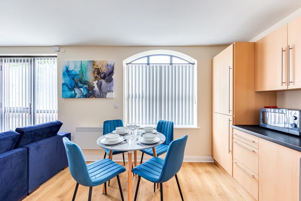Dining area with seating for up to 4 guests.