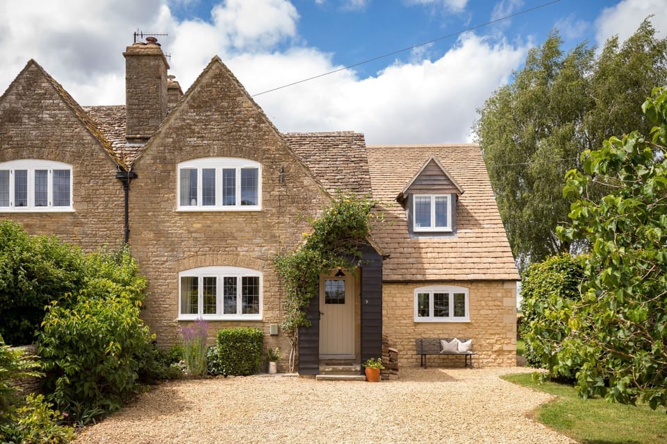 Apple Tree Cottage, Daglingworth  - Stay Cotswold