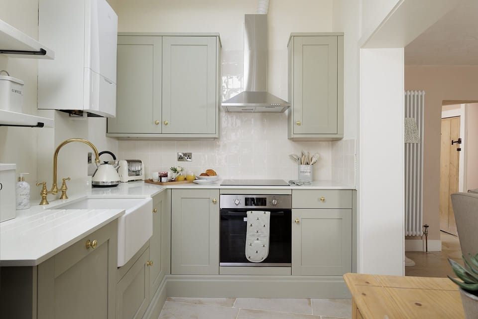 Flat 1 Martins House Kitchen - StayCotswold