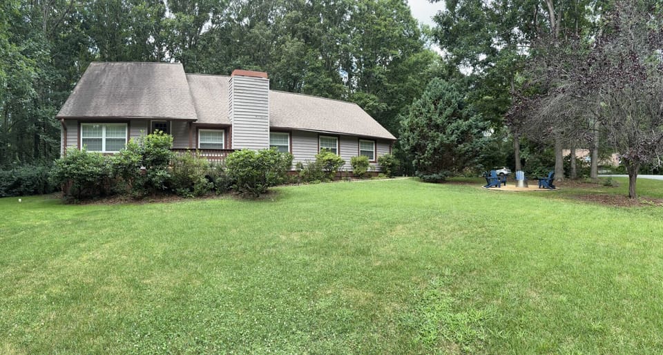 Quiet Wooded Lot W Tons Of Room!
