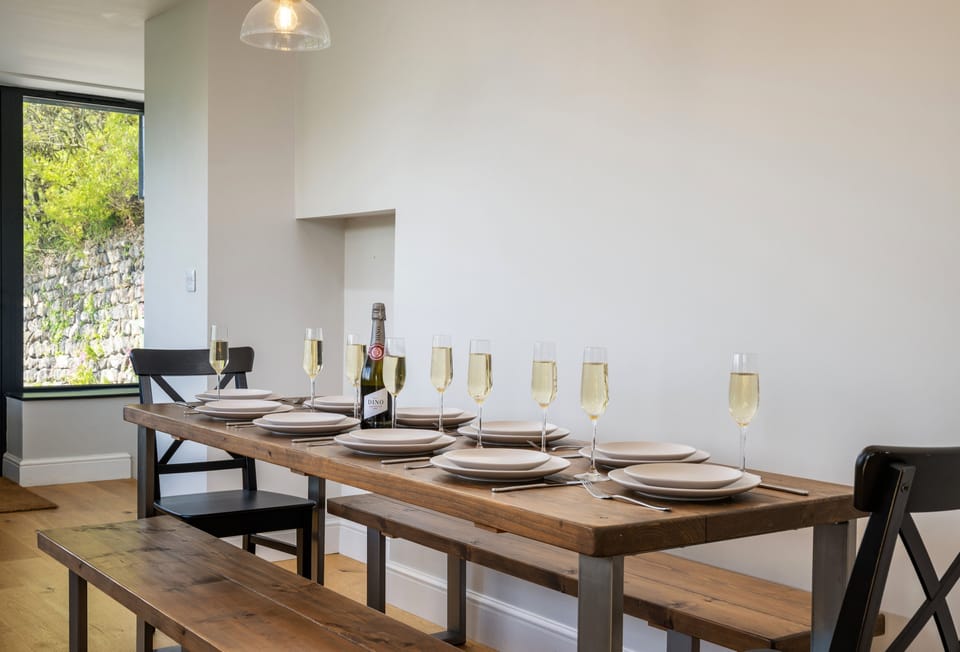Pentreath, Crackington Haven: Large dining table with benches