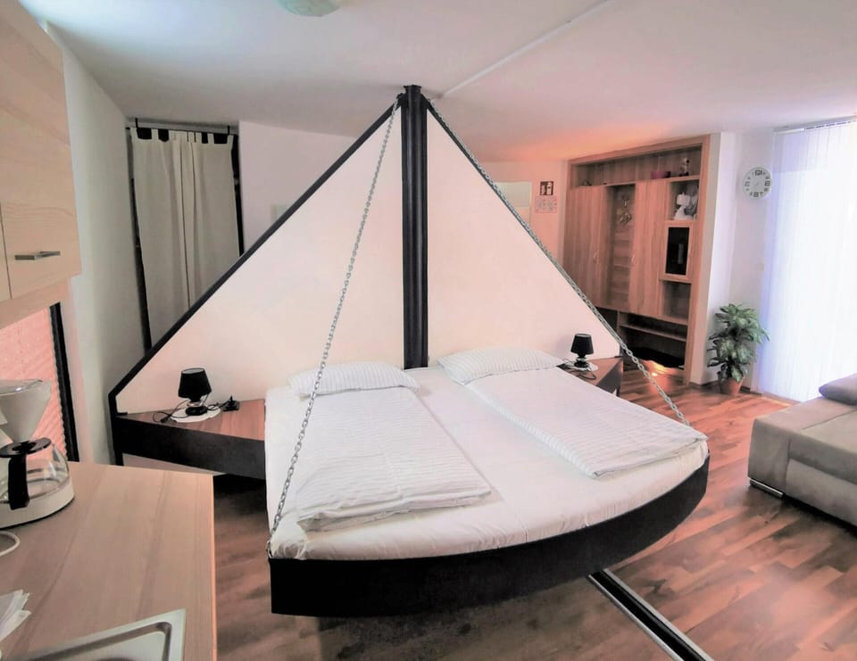 Mobile Home | 1 bedroom, bed sheets
