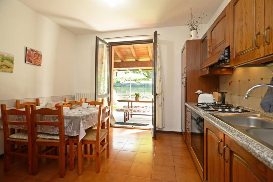 Kitchen and dining area