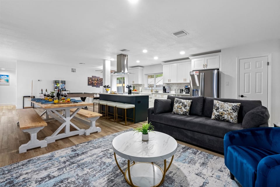 Enjoy quiet moments in the reading nook or sprawl out for an afternoon nap on the sofa.