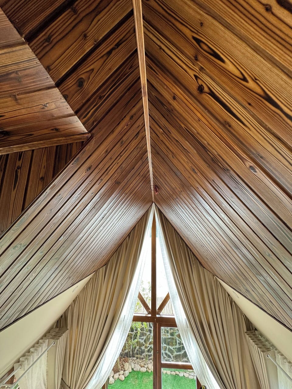 Deluxe Bungalow, Garden View | Blackout drapes, free WiFi, bed sheets