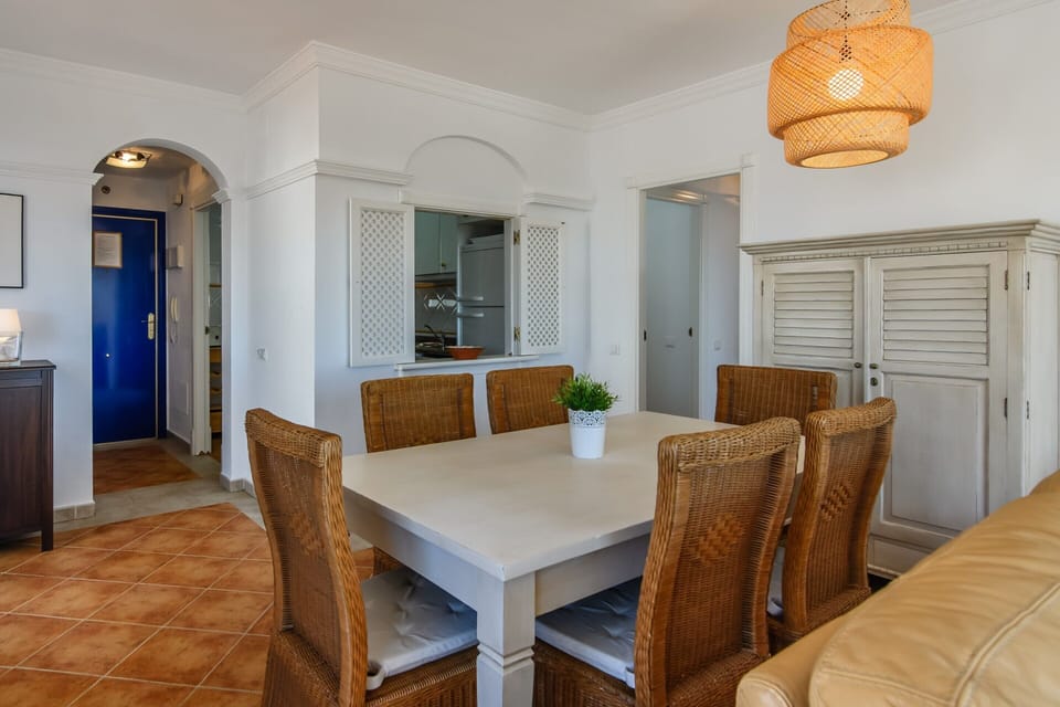Apartment | Dining