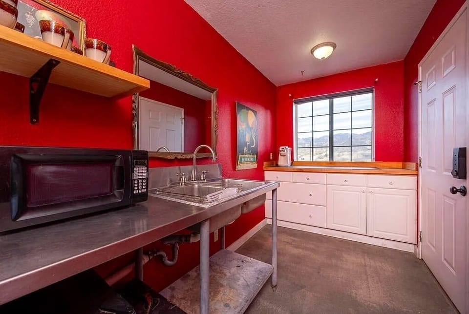 The Chambers bedroom has its own kitchenette. 