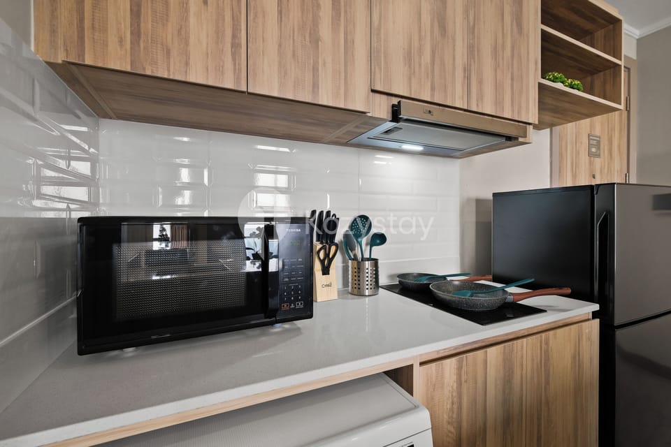 Apartment, 2 Bedrooms, City View | Private kitchen | Full-size fridge, microwave, stovetop, rice cooker