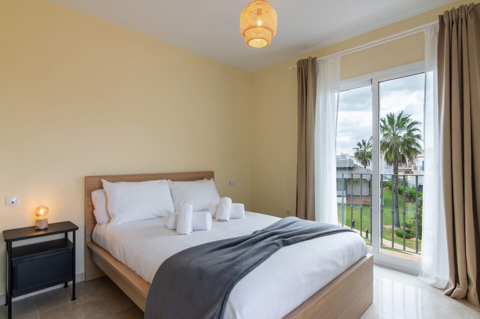House | 3 bedrooms, iron/ironing board