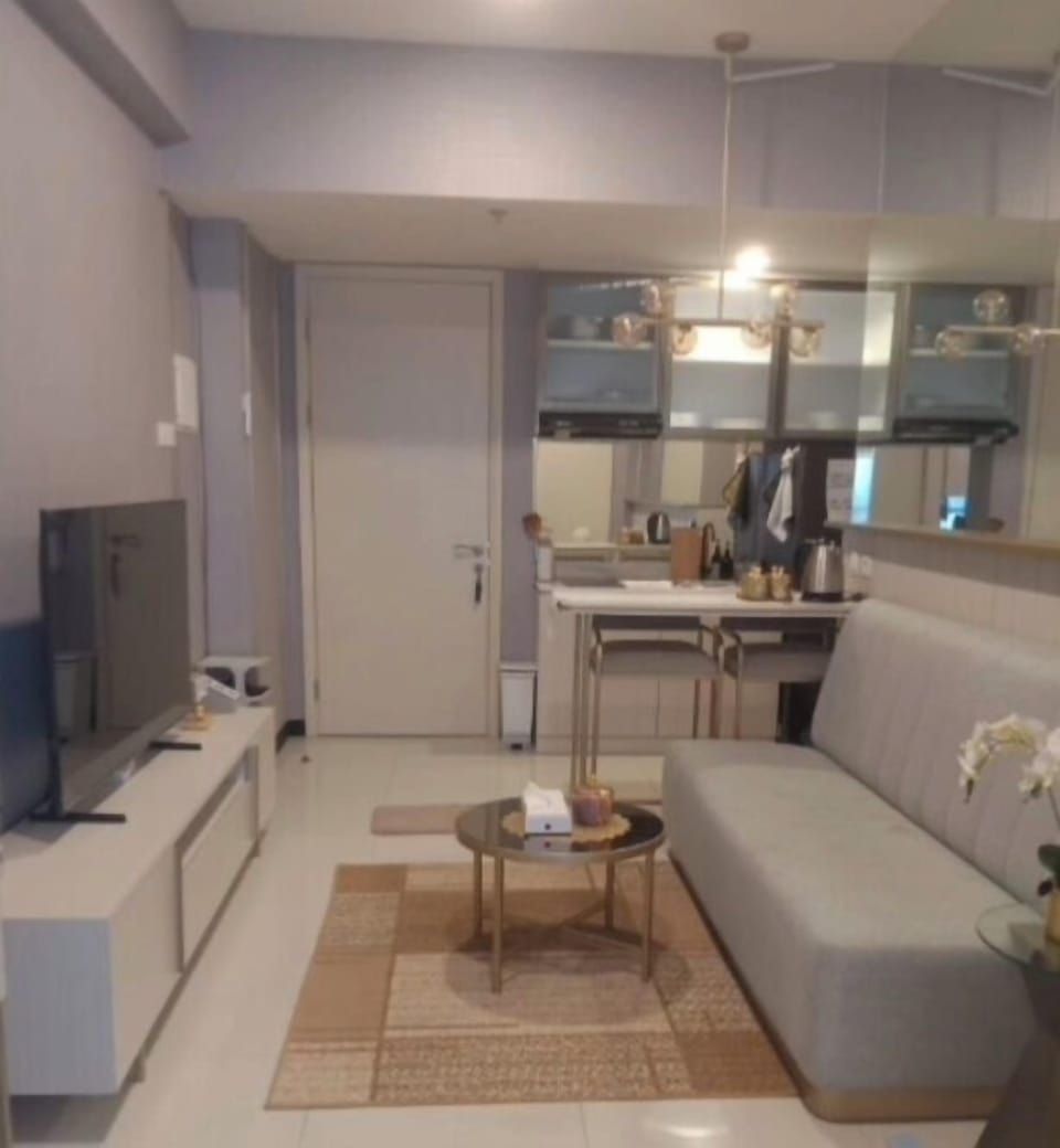 Luxury Apartment, 2 Bedrooms, Balcony, Pool View | Living area | 42-inch Smart TV with satellite channels