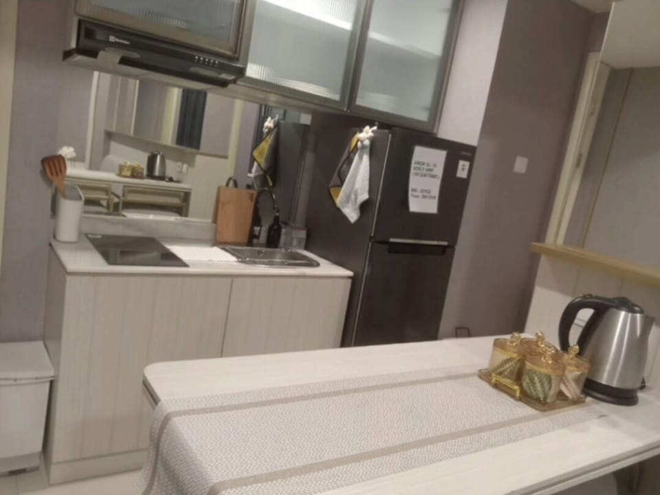 Luxury Apartment, 2 Bedrooms, Balcony, Pool View | Private kitchen | Fridge, stovetop, rice cooker, griddle