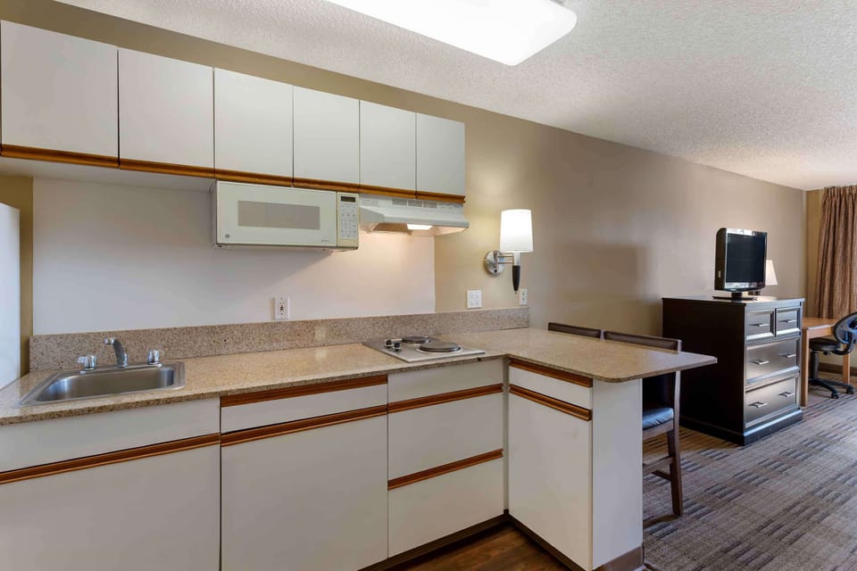 Studio | Desk, iron/ironing board, free WiFi, bed sheets