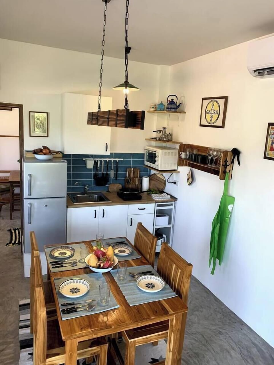 Fully equipped kitchen with coffee machine 