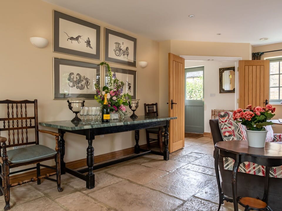 Furniture, Interior Design, Flooring, Wall, Floor, Table, Wood, Picture Frame, Room, Lighting