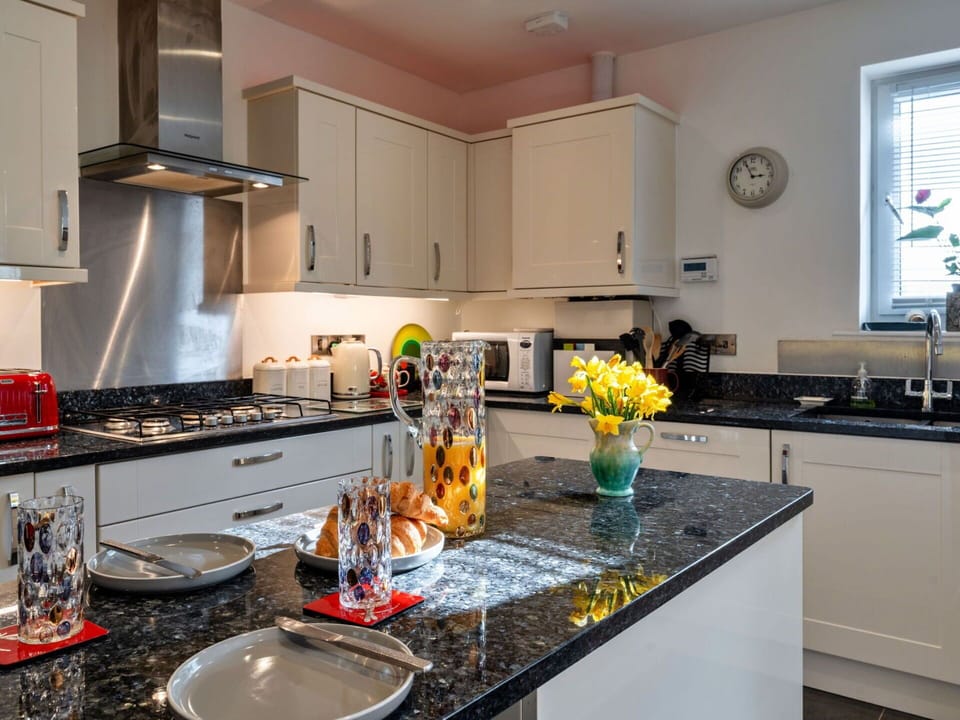 Kitchen, Countertop, Kitchen Appliance, Major Appliance, Kitchen Stove, Stove, Cabinetry, Interior Design, Gas Stove, Home