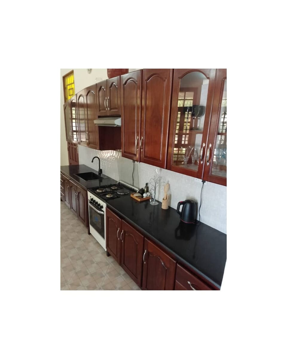 Luxury Villa, Garden View | Private kitchen