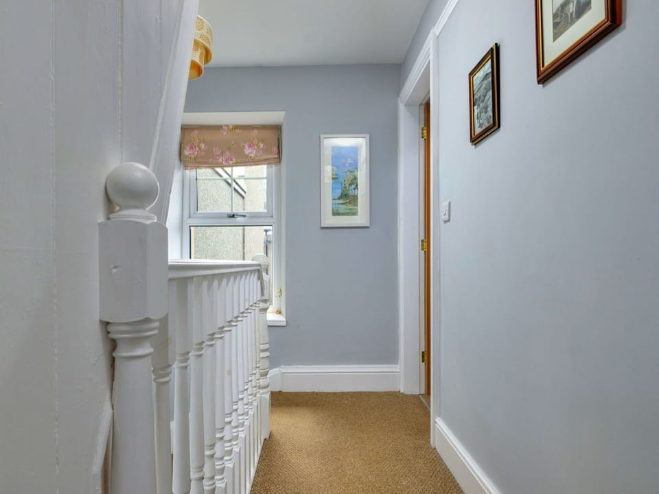 Flooring, Floor, Wall, Wood, Interior Design, Ceiling, Lighting, Home, Wood Flooring, Room