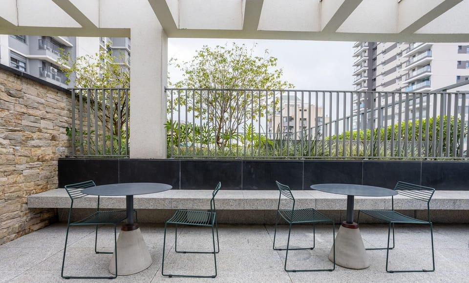 Basic Studio | Outdoor dining