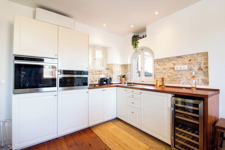 Apartment, City View | Private kitchen