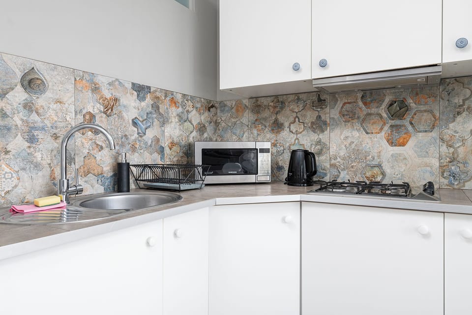Studio | Private kitchenette | Electric kettle