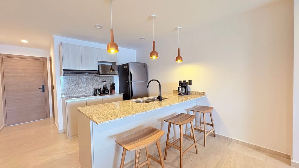 Kitchen or kitchenette