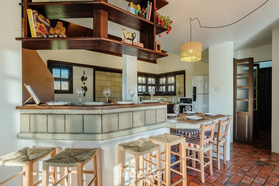 Basic Villa | Dining