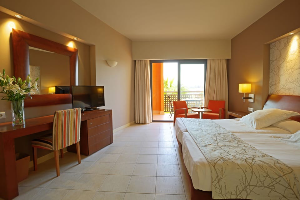 1 bedroom, minibar, in-room safe, desk
