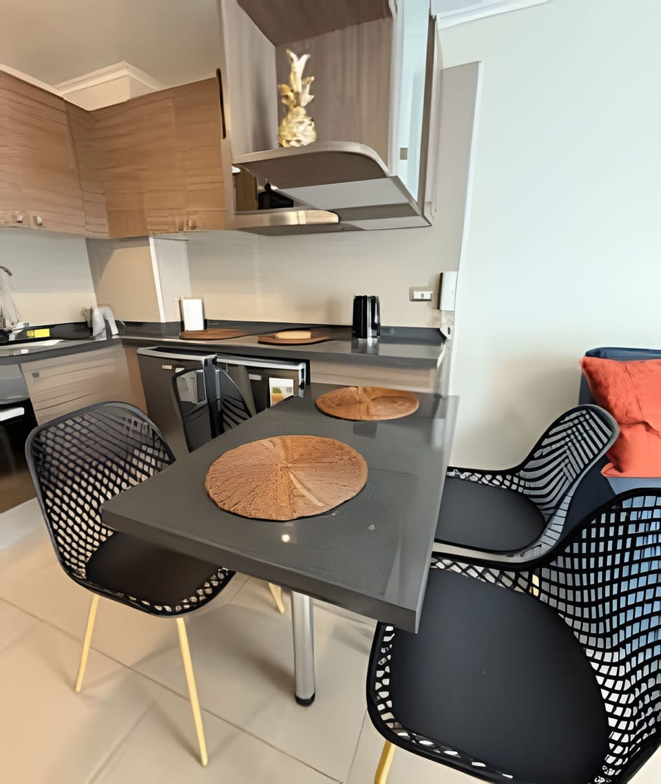 Apartment | Dining