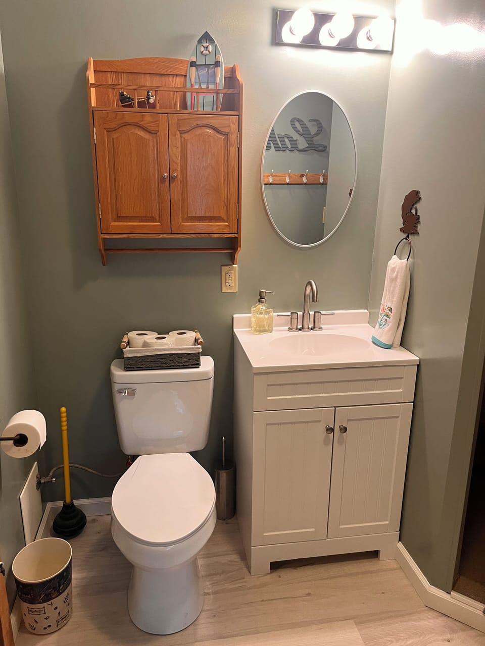 Full-sized bathroom.
