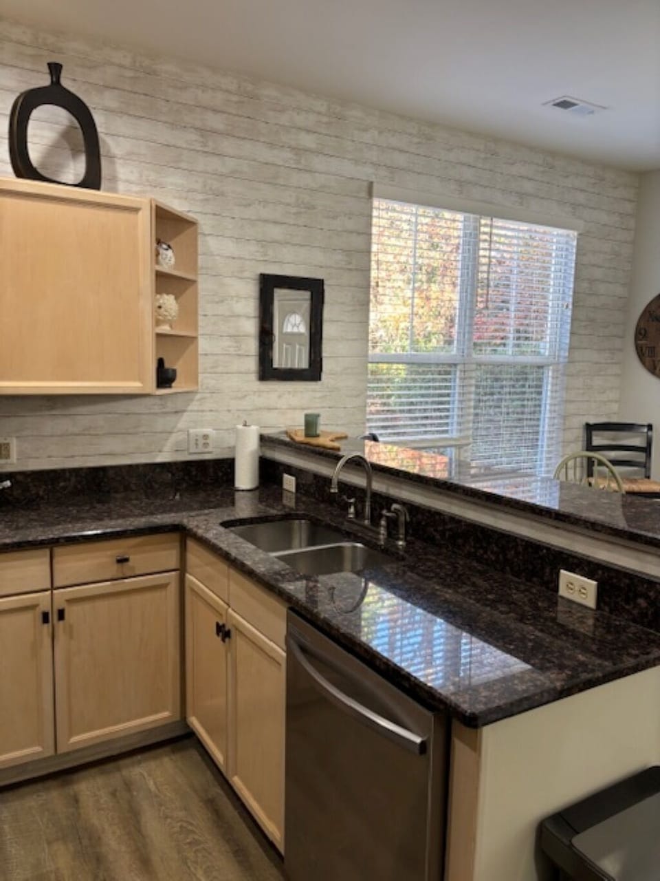 Fully equipped cooks kitchen with all the accessories needed to make great meals