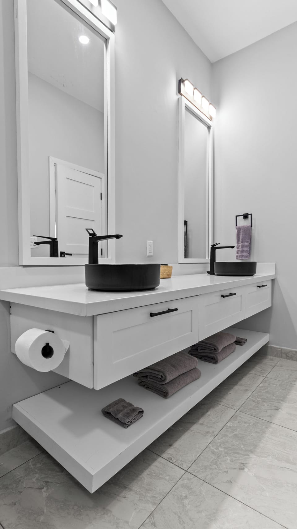Casitas bathrooms, large, spacious and bright