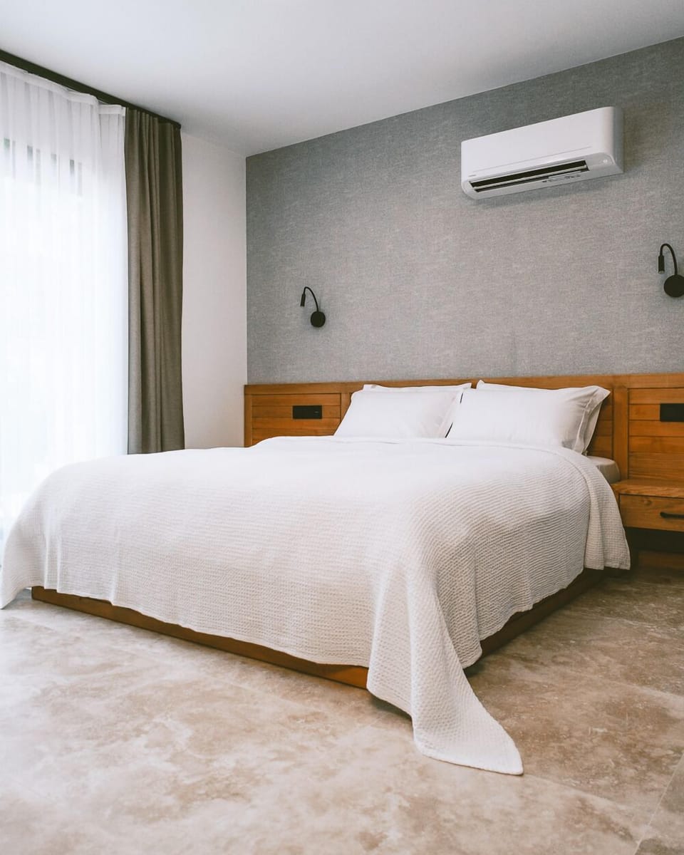 Double Room, Garden View, Garden Area | Desk, laptop workspace, soundproofing, individually decorated