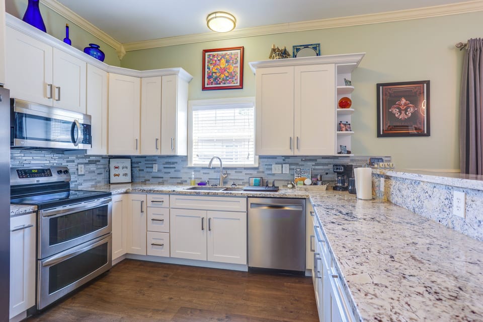 Kitchen | Drip Coffee Maker | Dishwasher | Cooking Basics